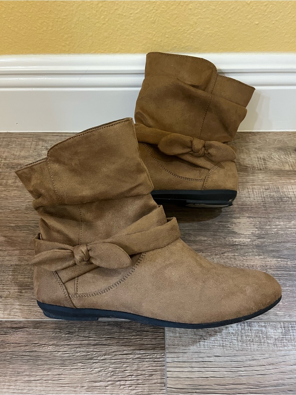 Women’s Upper East Side Brown Bow Accent Ankle Boots